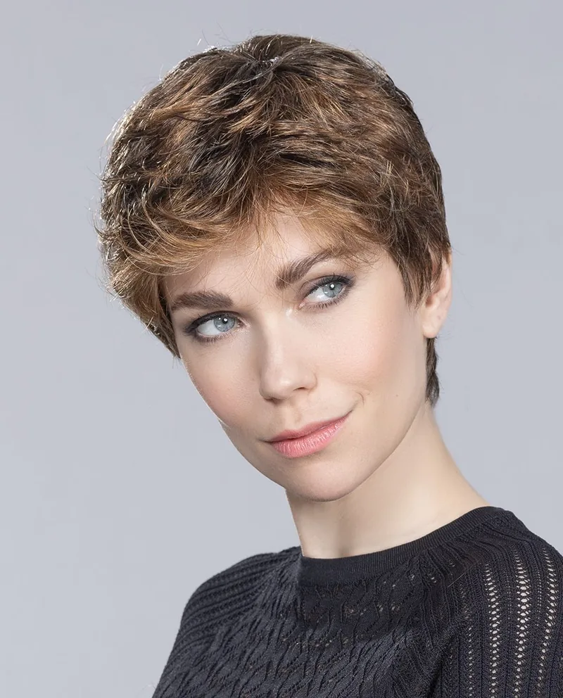 Mia Mono, peluca de Ellen Wille Hairpower